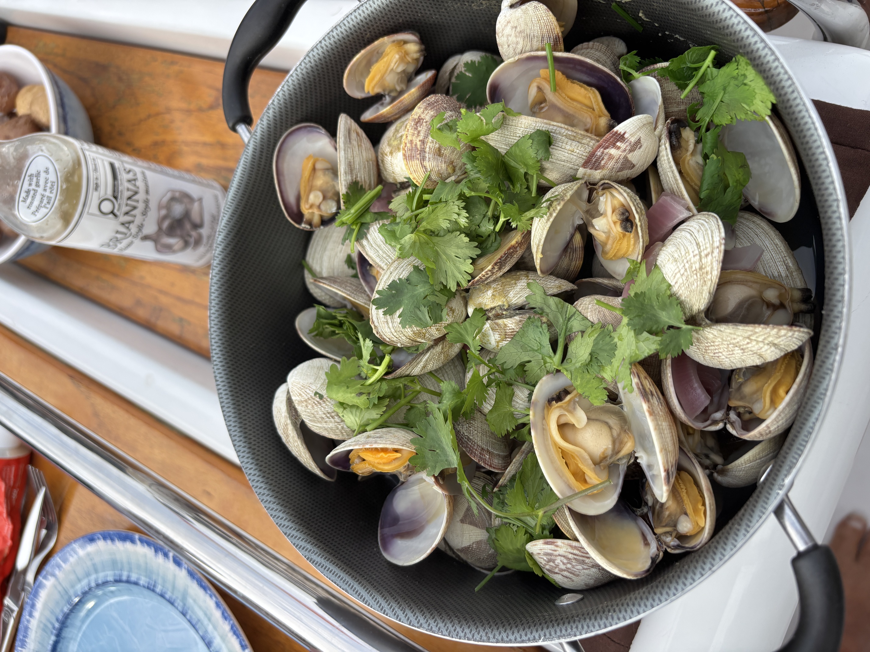 steamed manila clams